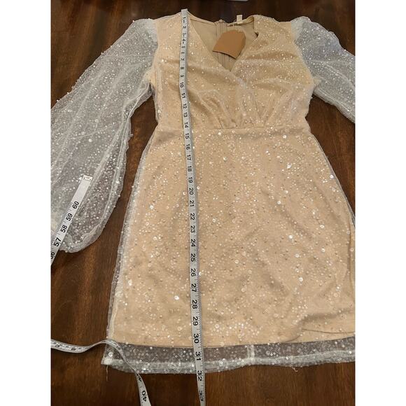 NWT Mainstrip Women's Harlow Sequin Pearl Puff Sleeve Cream Mini Dress Small - Picture 10 of 13